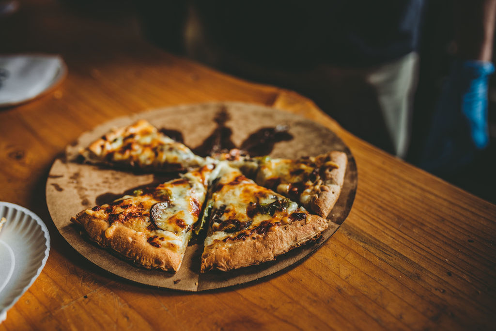 4 Hands and Lucia's Pizza